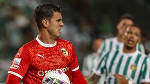 Jhonatan: «Com um a menos o jogo ficou muito mais difícil»