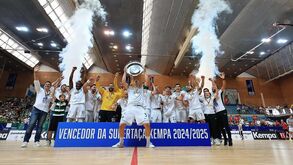 16 golos de diferença: Sporting cilindra Benfica e conquista Supertaça de andebol