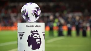 Mulher deixa jogador da Premier League depois de o apanhar a levar amante para casa 