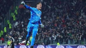 Wojciech Szczesny anuncia retirada aos 34 anos