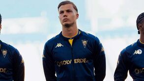 Estoril empresta Finn Dicke aos belgas do Beveren
