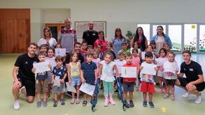 Plantel do Chaves almoçou com crianças das férias desportivas do Município 
