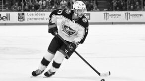 Estrela da NHL morre após ser atropelado na véspera do casamento da irmã