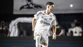 FC Porto: acordo por Jair mais próximo com chegada de Riccieli ao Santos
