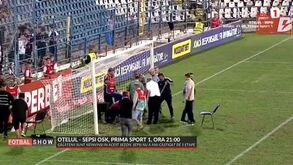 Surreal: jogo atrasado na Roménia porque a baliza estava... mais pequena