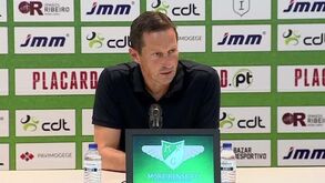 Roger Schmidt e a contestação: «Se não estamos a ganhar ou se estamos a empatar, é sempre assim»