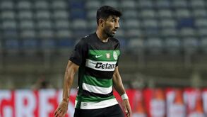 Ricardo Esgaio encosta Joe Mendes: sueco deve ser emprestado
