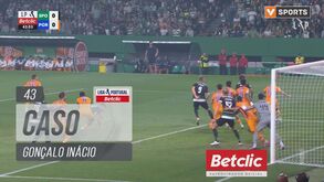 Sporting ficou a pedir penálti neste lance: árbitro mandou seguir