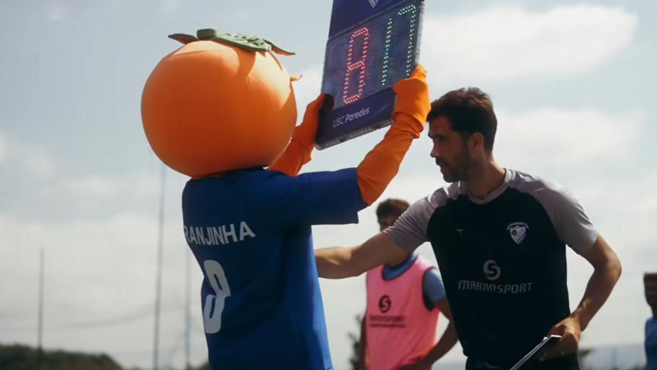 Ex-jogador foi desafiado para um (divertido e alternativo!) treino do Paredes