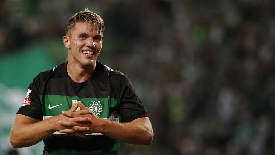 O gesto da máscara voltou no jogo com o Rio Ave e vai repetir-se pelo menos durante mais uma época em Alvalade; Record antecipou o  timing da decisão a 4 de julho