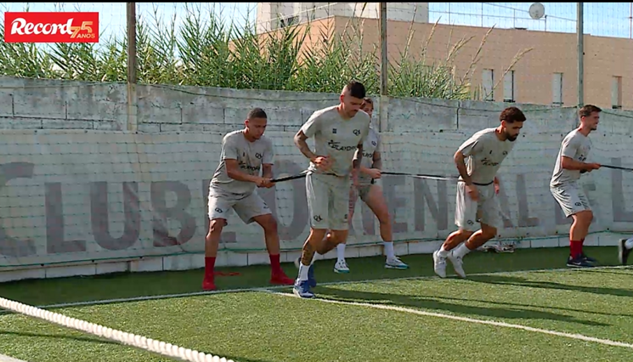 Um salto de coração: ficar a jogar em casa por amor ao clube