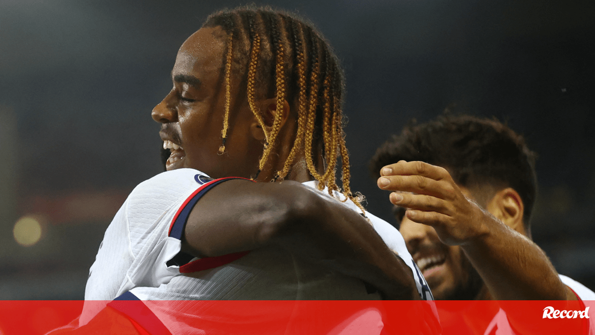 A crónica do Lille-PSG, 1-3: campeão sem falhas já lidera isolado