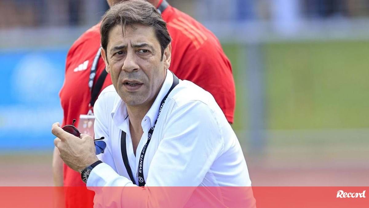 Foco no fecho do mercado: decisão sobre novo treinador do Benfica não deve ter fumo branco hoje