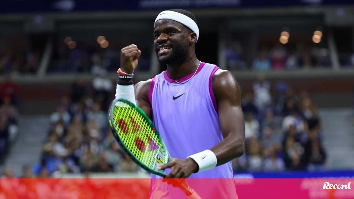 Tiafoe apura-se para as meias-finais do US Open após desistência de Dimitrov