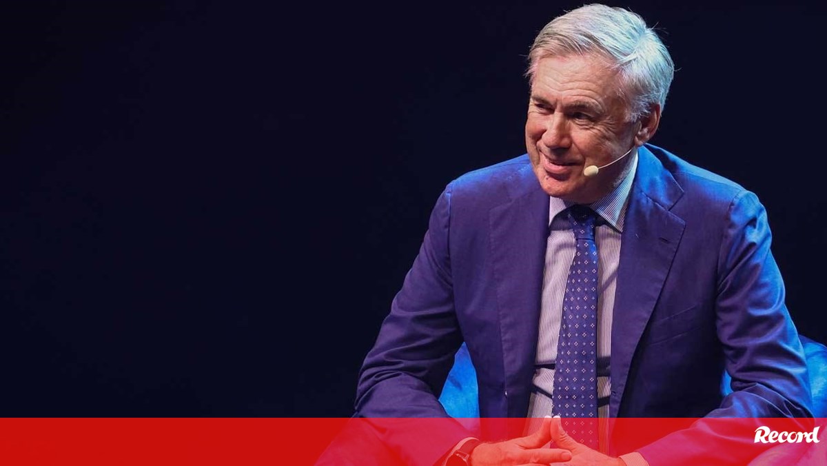 Chicote, cenoura e... cavalos: a curiosa analogia de Ancelotti sobre a forma como se comanda uma equipa