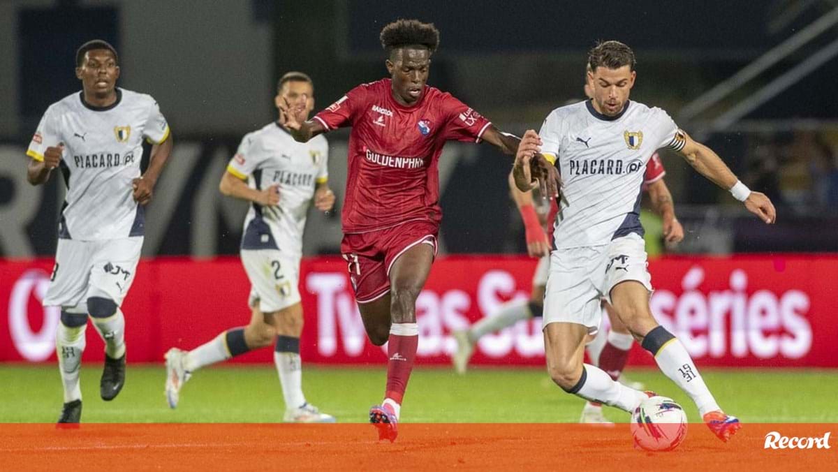 A crónica do Famalicão-Gil Vicente, 1-1: ninguém a sorrir com o ponto final