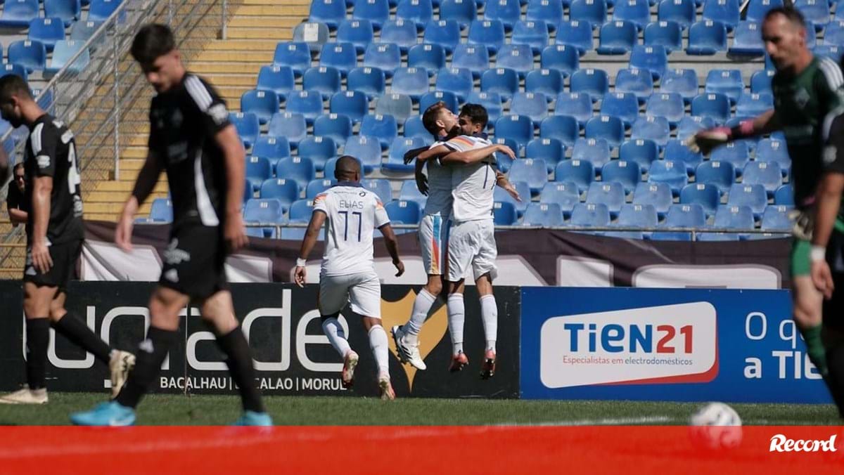 A crónica do Académica-Atlético, 1-3: Elias Franco brilha com bis