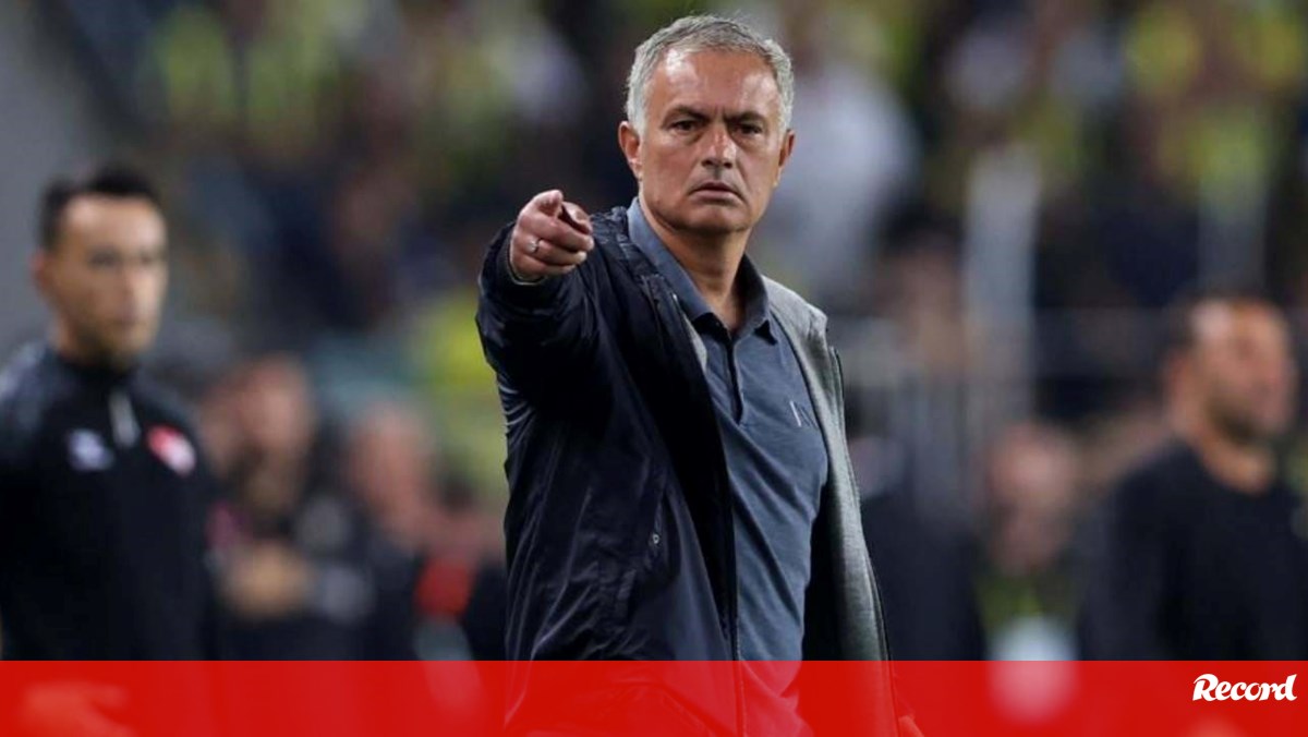 José Mourinho multado na Turquia