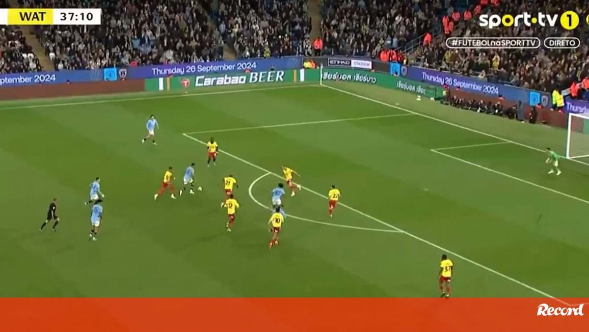 Remate espetacular à entrada da área: Matheus Nunes estreia-se a marcar pelo Manchester City