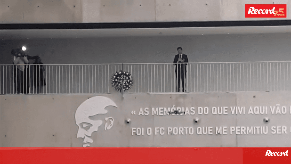 André-Villas Boas homenageia Rui Filipe, Pavão e Alfredo Quintana em dia de aniversário