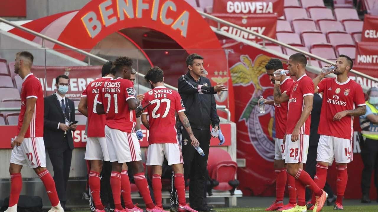 Derrota com o Santa Clara (3-4) foi o último jogo de Lage na Luz na primeira passagem