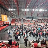 Tensão dentro e fora do pavilhão, demissão de Seara e artigos da revisão estatutária por votar: resumo da AG do Benfica