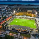 Estádio Aspmyra: casa armadilhada junto ao Ártico