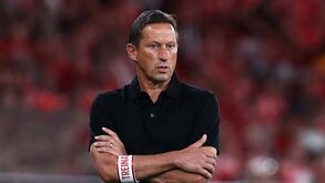 Plantel notou Roger Schmidt mais distante no último treino