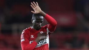 Treinador do Adanaspor morre aos 39 anos: Sol Bamba desmaia antes de jogo e acaba por não resistir