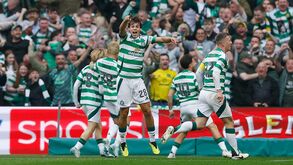 Celtic vence Old Firm e Paulo Bernardo encanta adeptos