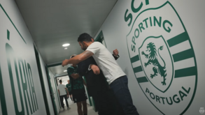 Do abraço entre Varandas e Amorim às várias máscaras em Alvalade: Sporting divulga bastidores do clássico