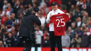 Ten Hag deixa aviso a Ugarte antes da estreia pelo Man. United: «Não sou o Harry Potter...»