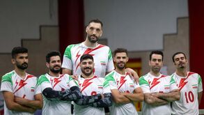 A história de Morteza Mehrzad: 'gigante' de 2,46 metros brilha nos Jogos Paralímpicos mas dorme... no chão