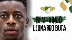 Leonardo Buta assina em definitivo pelo Moreirense até 2026