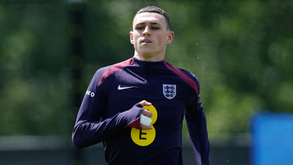 Virose pode afastar Phil Foden da convocatória inglesa