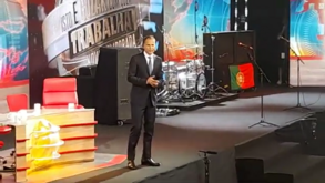 Ricardo Araújo Pereira foi desafiado a candidatar-se à presidência do Benfica e reagiu... assim
