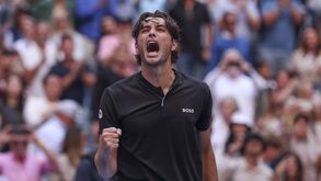 Norte-americano Taylor Fritz apura-se pela primeira vez para as 'meias' do US Open