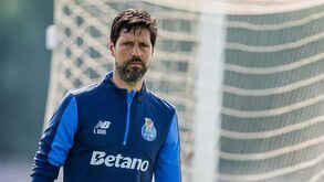 Um veterano e cinco jovens promovidos ao treino do FC Porto