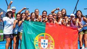 Seleção feminina nas meias-finais do Europeu jovem de padel