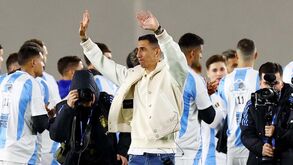 Di María estará hoje às ordens de Bruno Lage