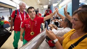 Paralímpicos: Campeão Miguel Monteiro homenageado em Viseu perante milhares de atletas