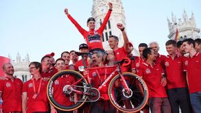 Primoz Roglic não descarta 'meter' a quinta na Vuelta mas assume: «Quatro já são uma loucura»