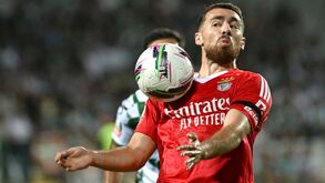 Kökçü espera fórmula antiga: médio quer fazer dupla com Aursnes no meio-campo do Benfica