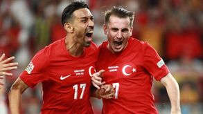 Aktürkoglu marcou três golos e na Turquia já o comparam... a Cristiano Ronaldo 