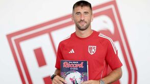 Lenda Nenê fura onze azul e verde