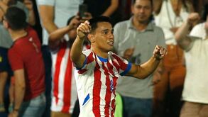 O golo de trivela de Diego Gómez que deixou o Brasil em maus lençóis