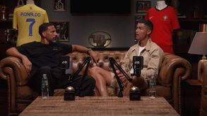 Ronaldo deixa recado ao Man. United: «Não se reconstrói um clube com tipos que trabalham num escritório»