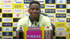 Essugo apresentado no Las Palmas: «A liga portuguesa é boa, mas a espanhola é melhor para o meu crescimento»