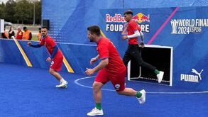 Red Bull Four 2 Score: portugueses a viver 