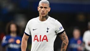 «Usado como um cãozinho e despedido injustamente»: ex-funcionário de Richarlison processa jogador